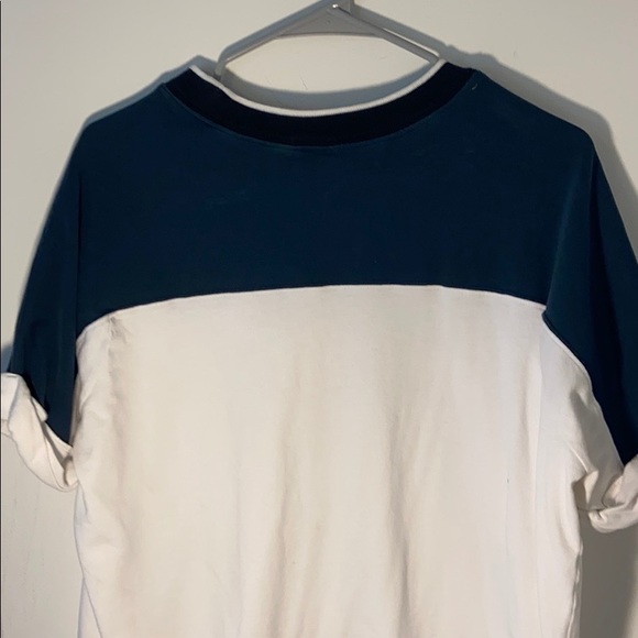 NIKE SPORTSWEAR T-SHIRT GREAT CONDITION - Picture 4 of 4